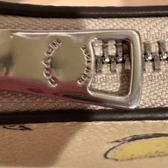 Coach Teri Lemon Print Bag NWT - Picture 5 of 8